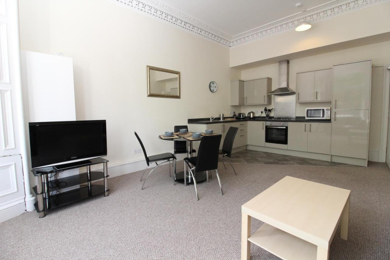 Central Two Bedroom Victorian Apartment With Free Parking Edinburgh Buitenkant foto
